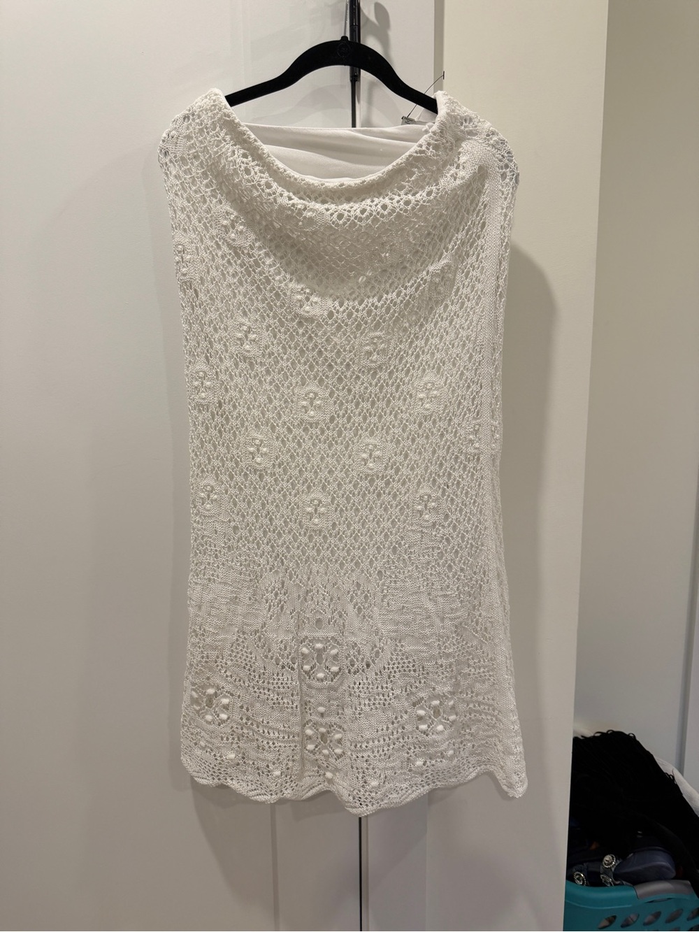 Vince White Crochet skirt XS